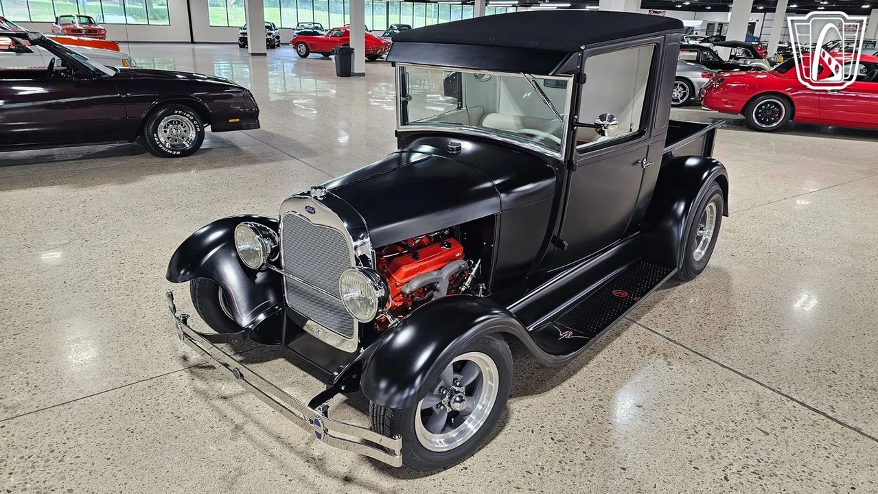 1929 Ford Model A Pickup & Model AA - Image 3 of 12