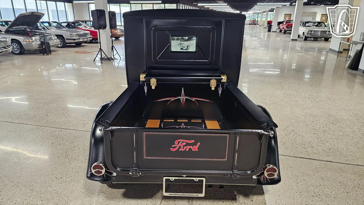 1929 Ford Model A Pickup & Model AA - Image 9 of 12