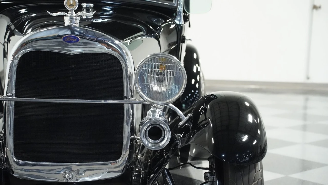 1929 Ford Model A Pickup & Model AA - Image 18 of 31