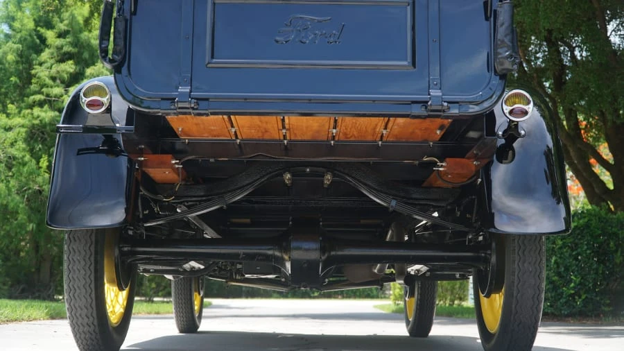1929 Ford Model A Pickup & Model AA - Image 16 of 22