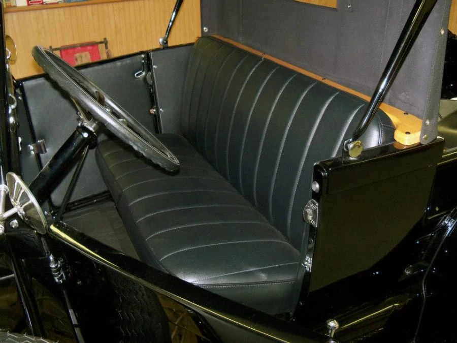 1929 Ford Model A Pickup & Model AA - Image 3 of 8