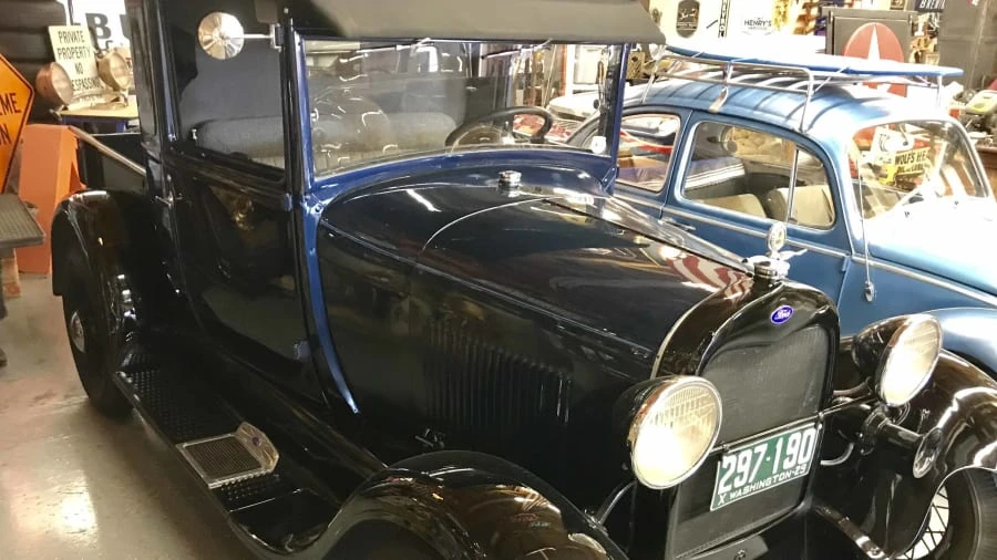 1929 Ford Model A Pickup & Model AA - Image 2 of 8