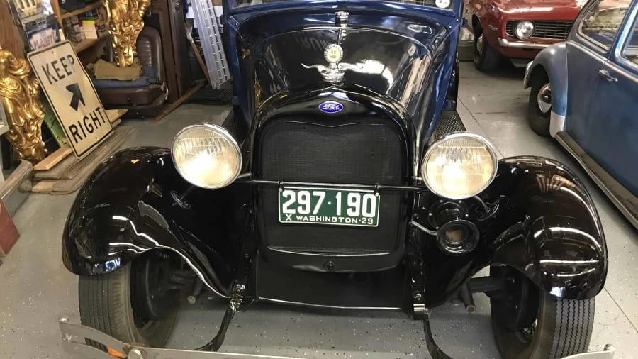 1929 Ford Model A Pickup & Model AA - Image 3 of 8