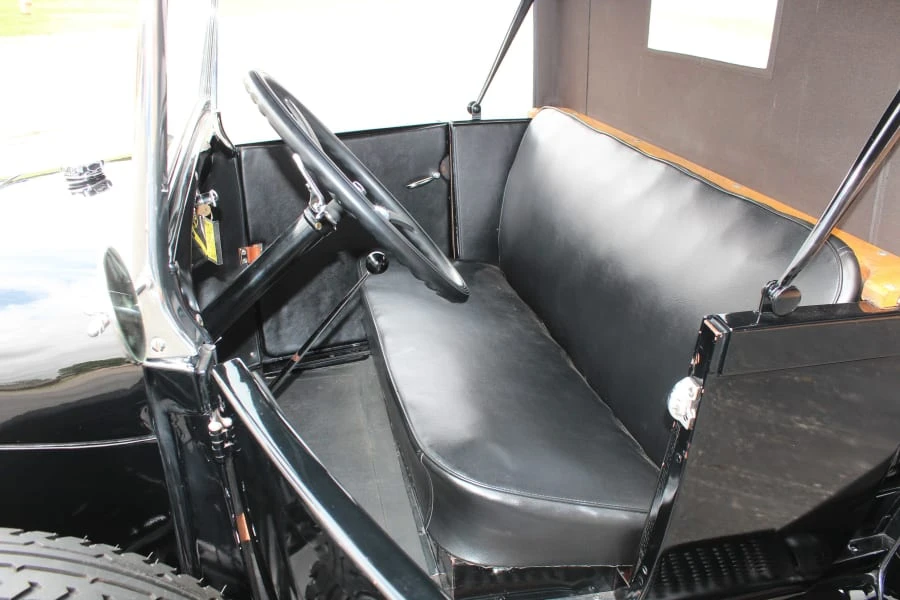 1929 Ford Model A Pickup & Model AA - Image 3 of 10