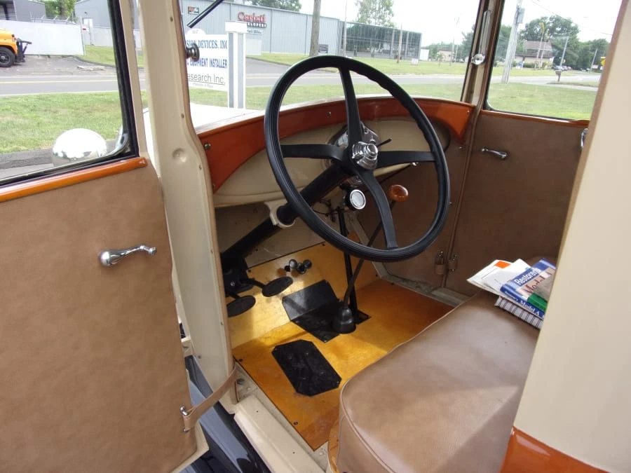 1929 Ford Model A Pickup & Model AA - Image 4 of 12