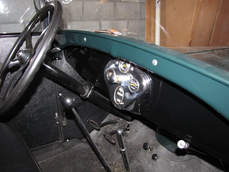 1929 Ford Model A Pickup & Model AA - Image 3 of 12