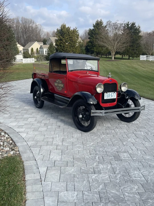 1929 Ford Model A Pickup & Model AA - Image 2 of 8