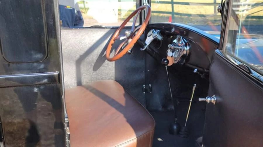 1929 Ford Model A Pickup & Model AA - Image 6 of 12