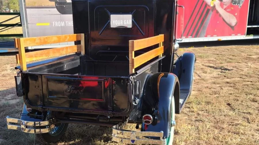 1929 Ford Model A Pickup & Model AA - Image 9 of 12