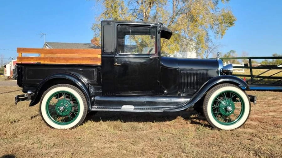 1929 Ford Model A Pickup & Model AA - Image 10 of 12