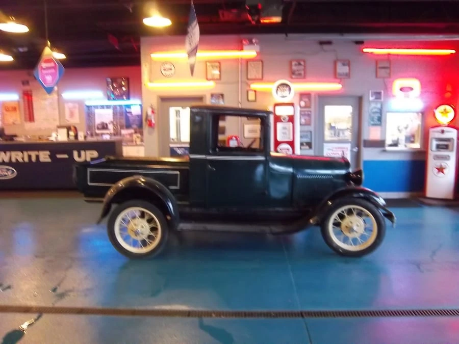 1929 Ford Model A Pickup & Model AA - Image 2 of 2