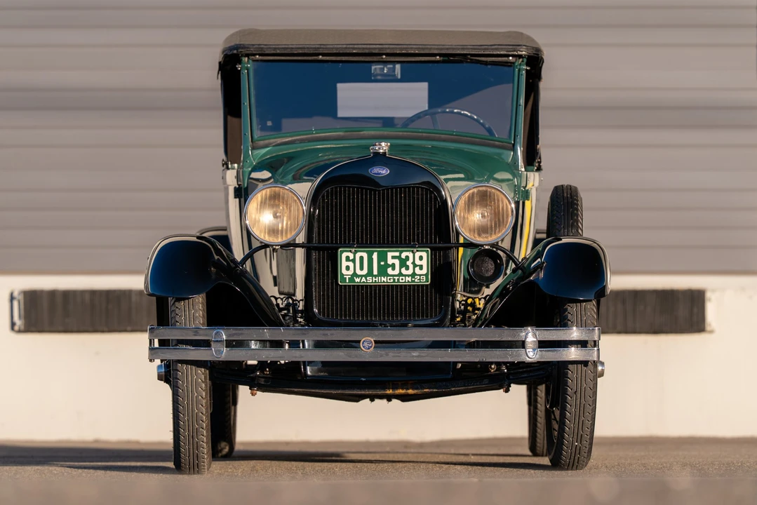 1929 Ford Model A Pickup & Model AA - Image 28 of 31