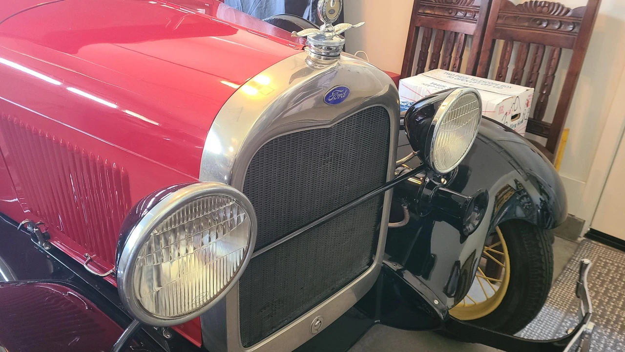 1929 Ford Model A Pickup & Model AA - Image 7 of 31