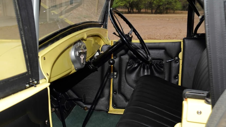 1929 Ford Model A Pickup & Model AA - Image 5 of 18