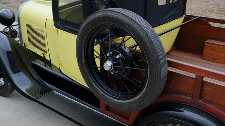 1929 Ford Model A Pickup & Model AA - Image 7 of 18