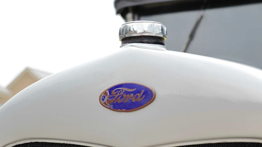 1929 Ford Model A Pickup & Model AA - Image 9 of 18