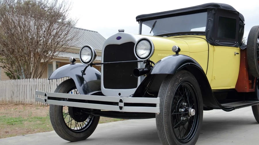 1929 Ford Model A Pickup & Model AA - Image 16 of 18