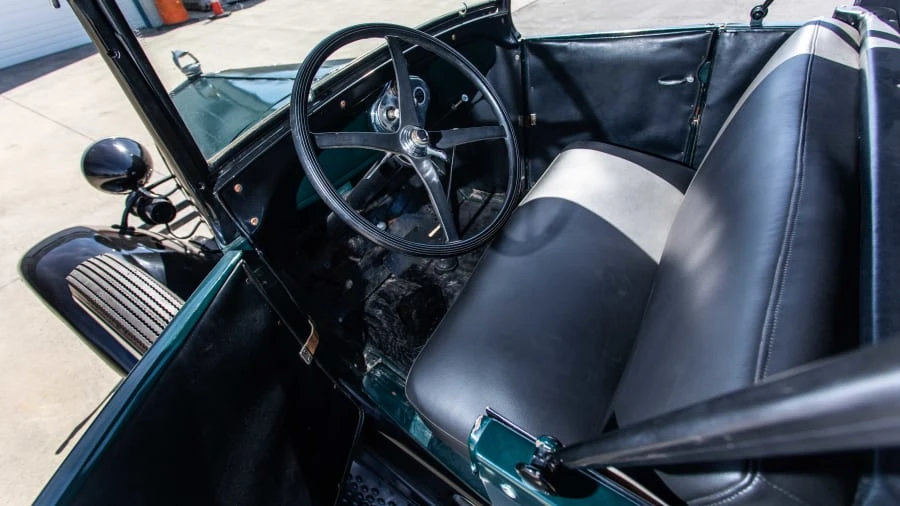 1929 Ford Model A Pickup & Model AA - Image 4 of 15