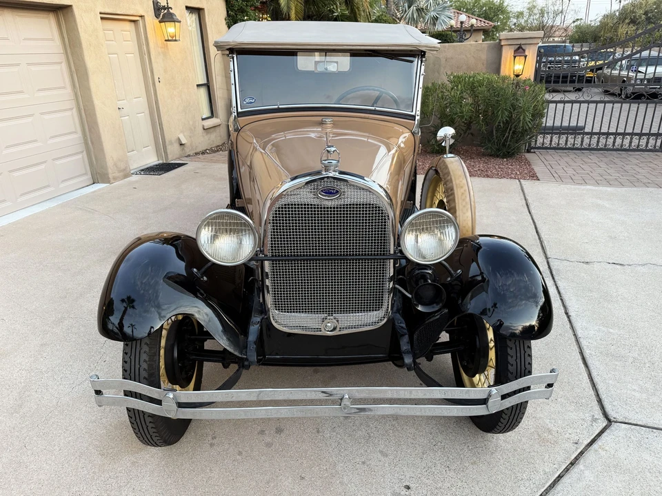 1929 Ford Model A Pickup & Model AA - Image 2 of 31