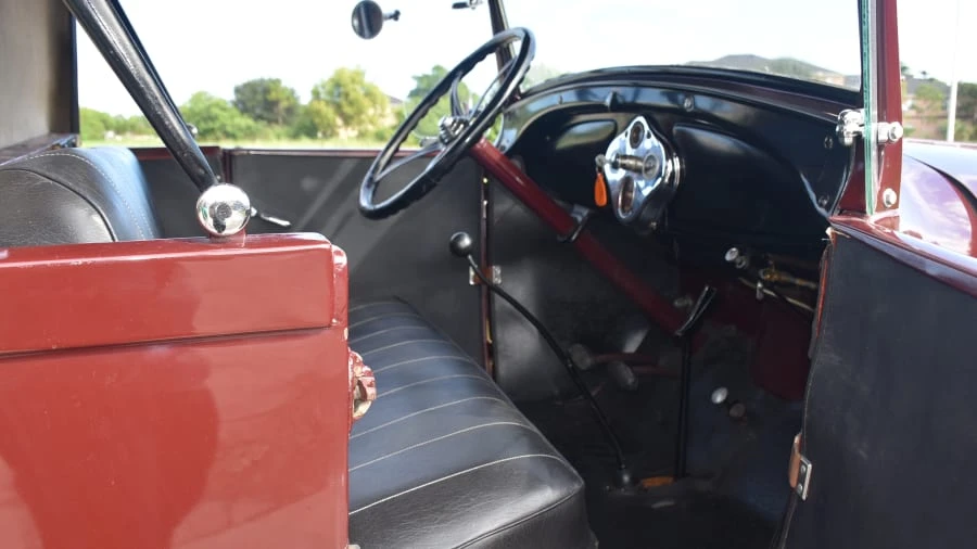 1929 Ford Model A Pickup & Model AA - Image 4 of 5