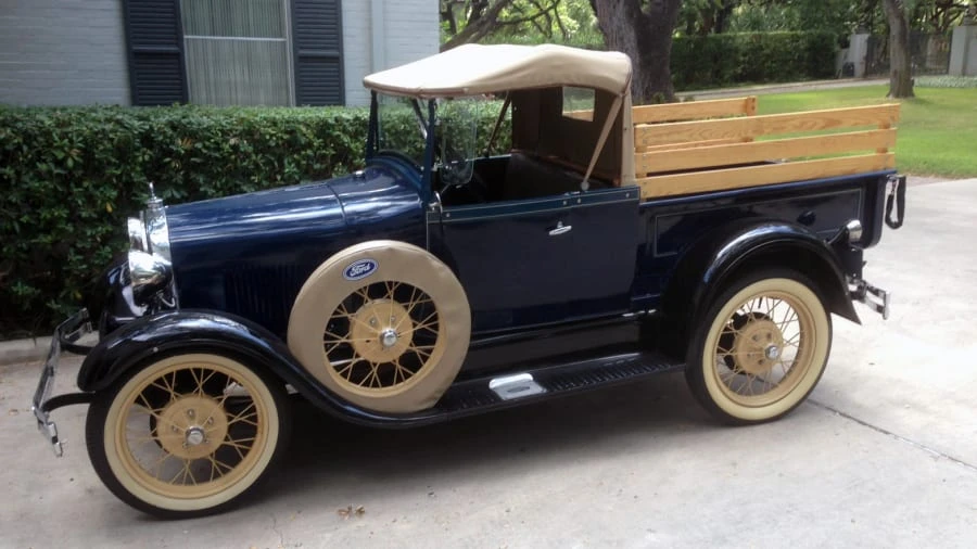 1929 Ford Model A Pickup & Model AA - Image 9 of 10
