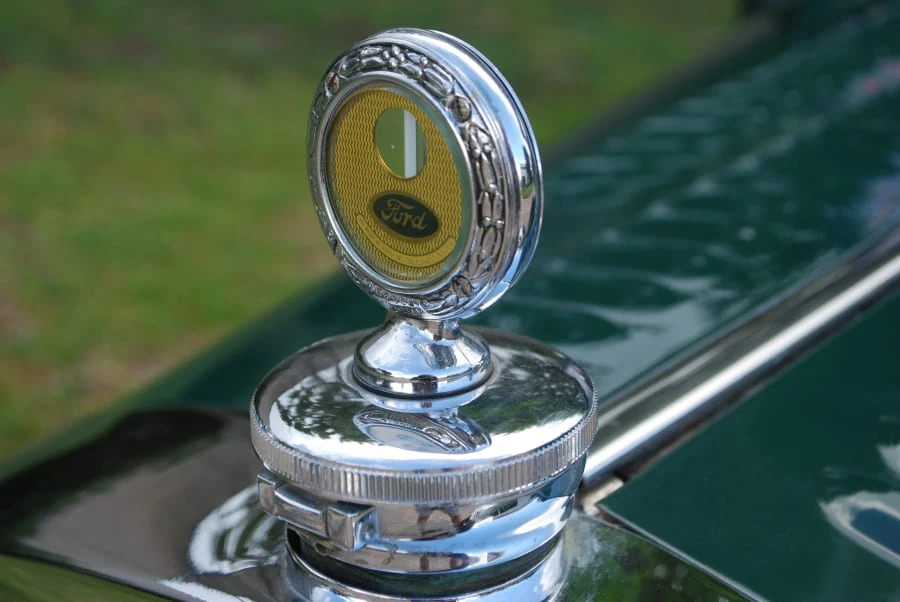 1929 Ford Model A Pickup & Model AA - Image 10 of 10