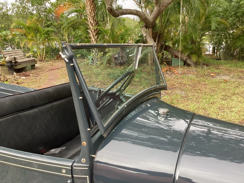 1929 Ford Model A Pickup & Model AA - Image 28 of 31