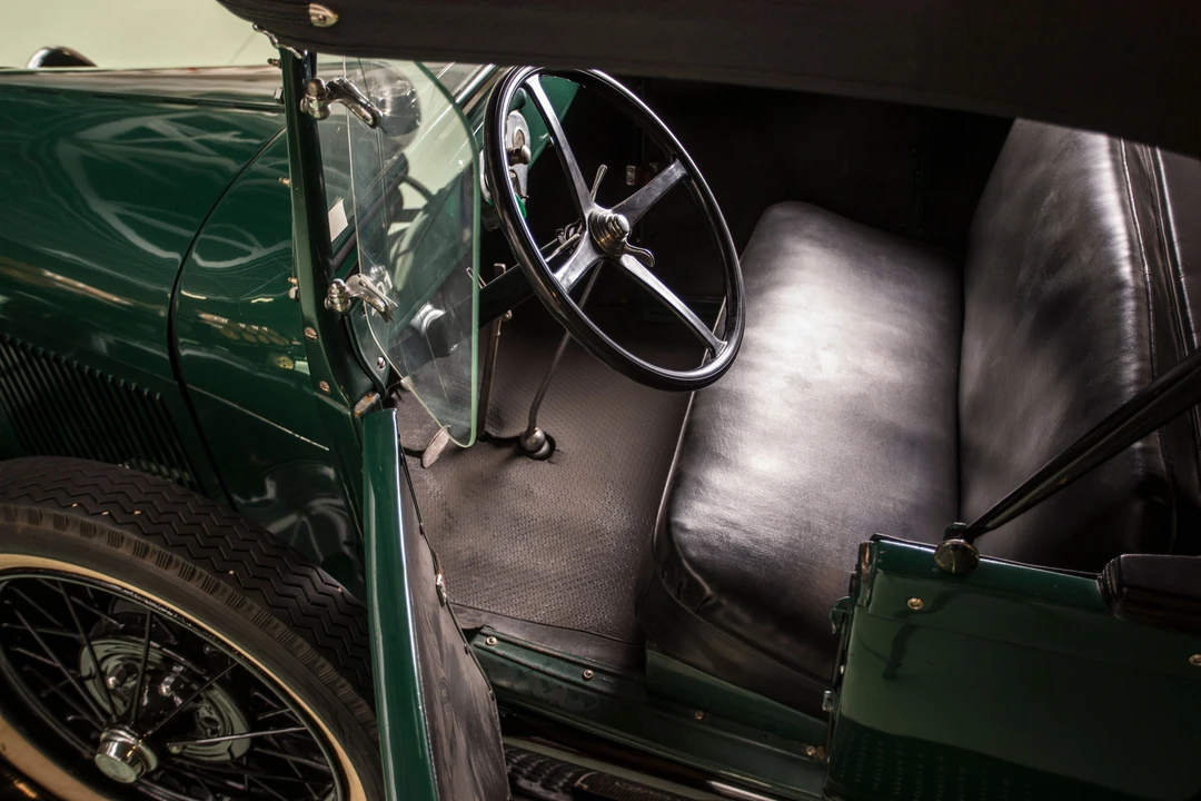 1929 Ford Model A Pickup & Model AA - Image 3 of 3