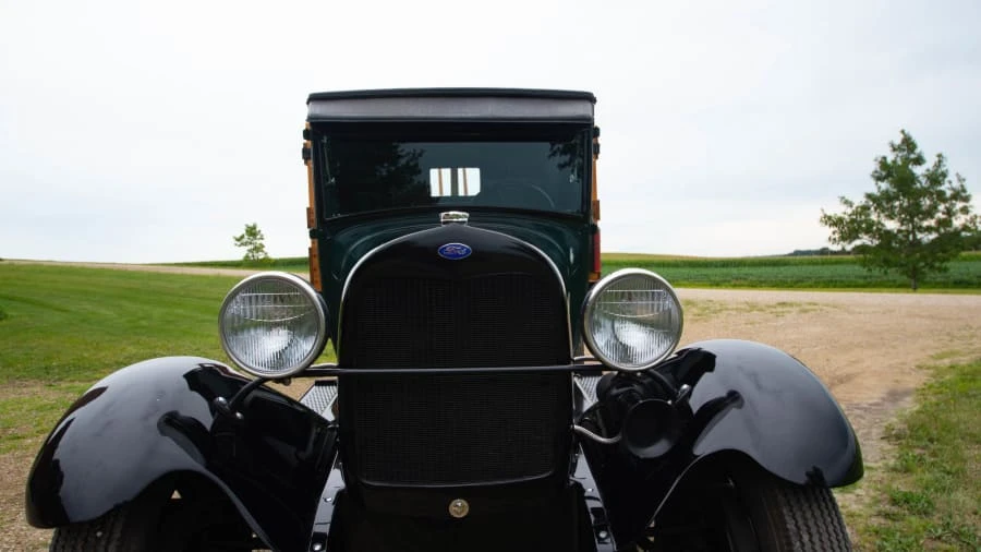 1929 Ford Model A Pickup & Model AA - Image 6 of 18