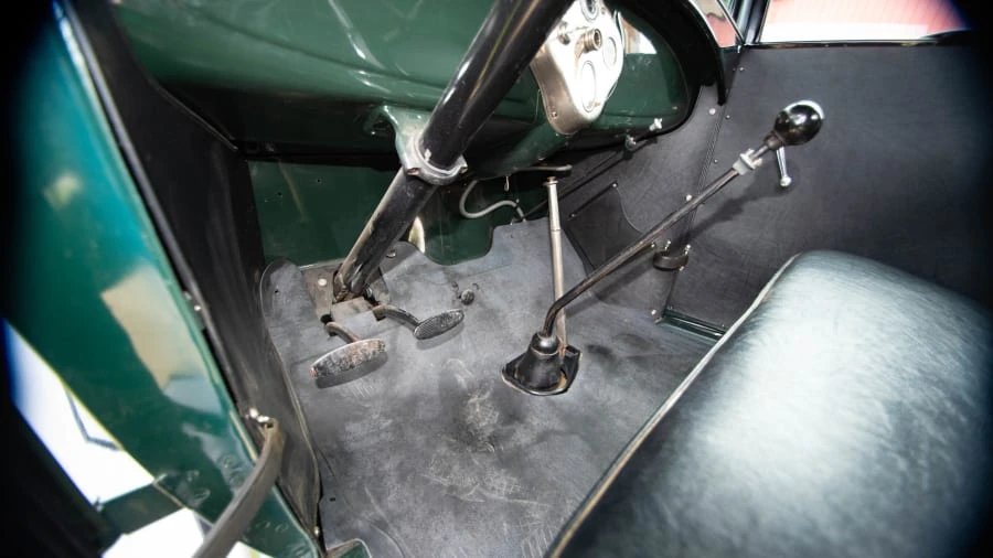 1929 Ford Model A Pickup & Model AA - Image 10 of 18