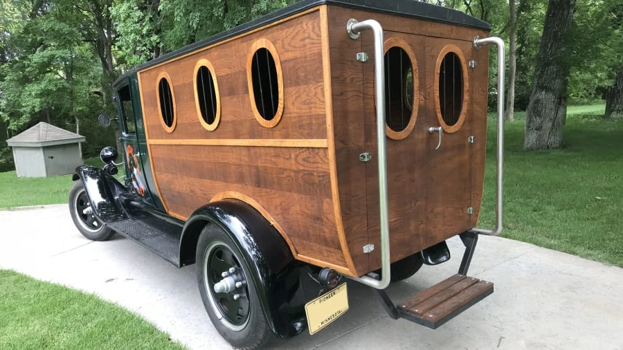 1929 Ford Model A Pickup & Model AA - Image 2 of 10