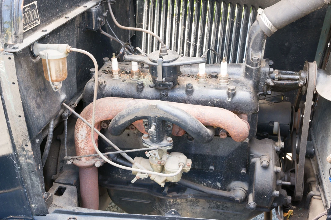 1929 Ford Model A Pickup & Model AA - Image 2 of 10