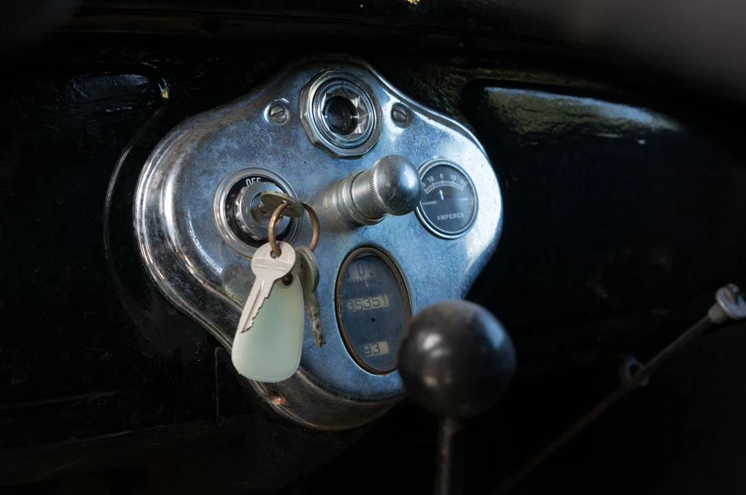 1929 Ford Model A Pickup & Model AA - Image 4 of 10
