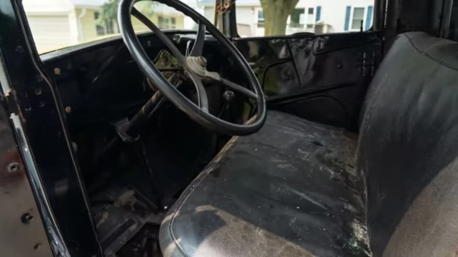 1929 Ford Model A Pickup & Model AA - Image 9 of 10