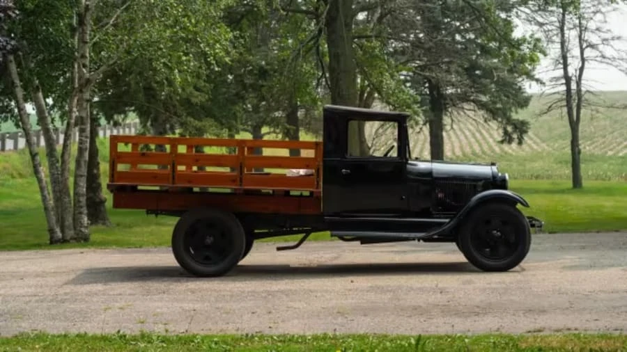 1929 Ford Model A Pickup & Model AA - Image 2 of 10