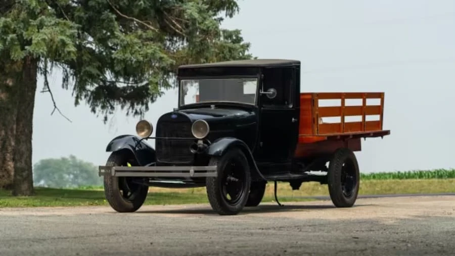 1929 Ford Model A Pickup & Model AA - Image 5 of 10