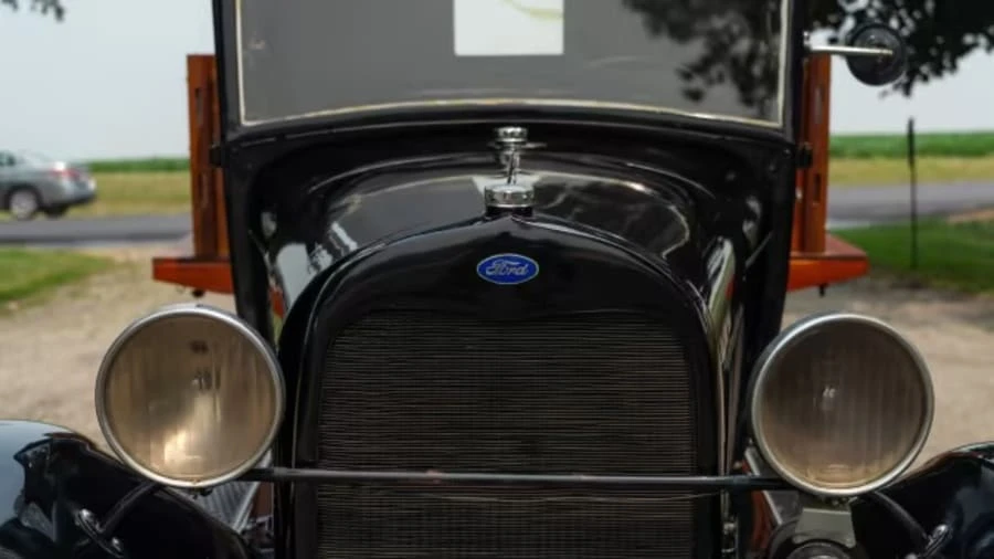 1929 Ford Model A Pickup & Model AA - Image 8 of 10