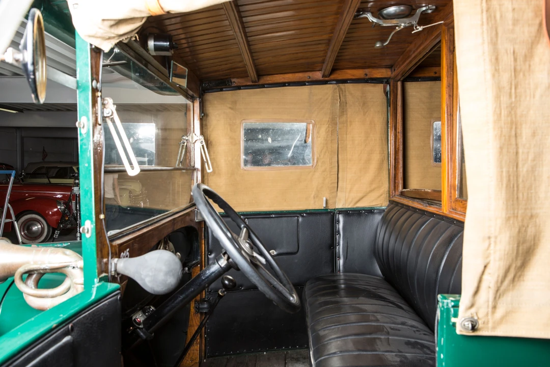 1929 Ford Model A Pickup & Model AA - Image 4 of 4