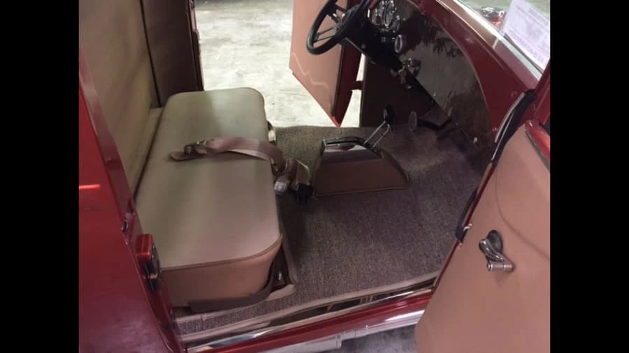 1929 Ford Model A Pickup & Model AA - Image 6 of 10