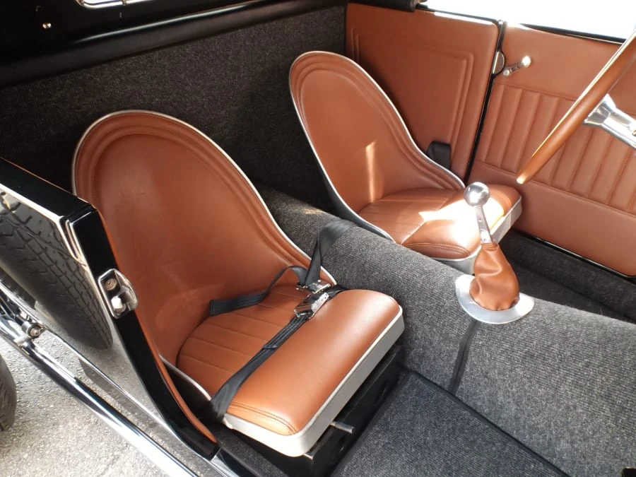 1929 Ford Model A Pickup & Model AA - Image 4 of 12