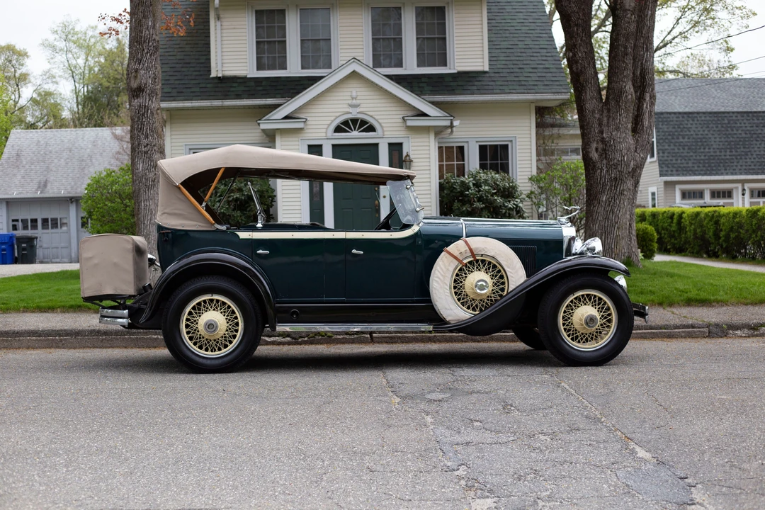 1929 LaSalle - Image 2 of 31
