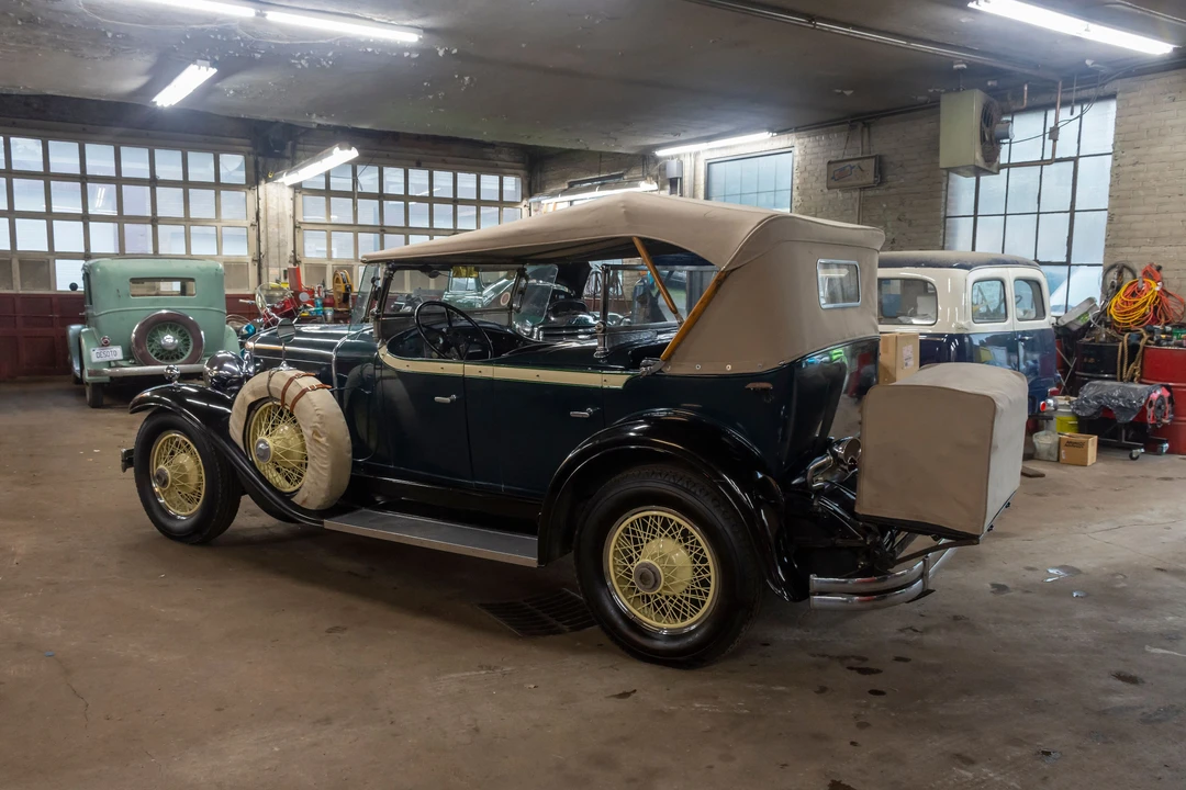 1929 LaSalle - Image 3 of 31