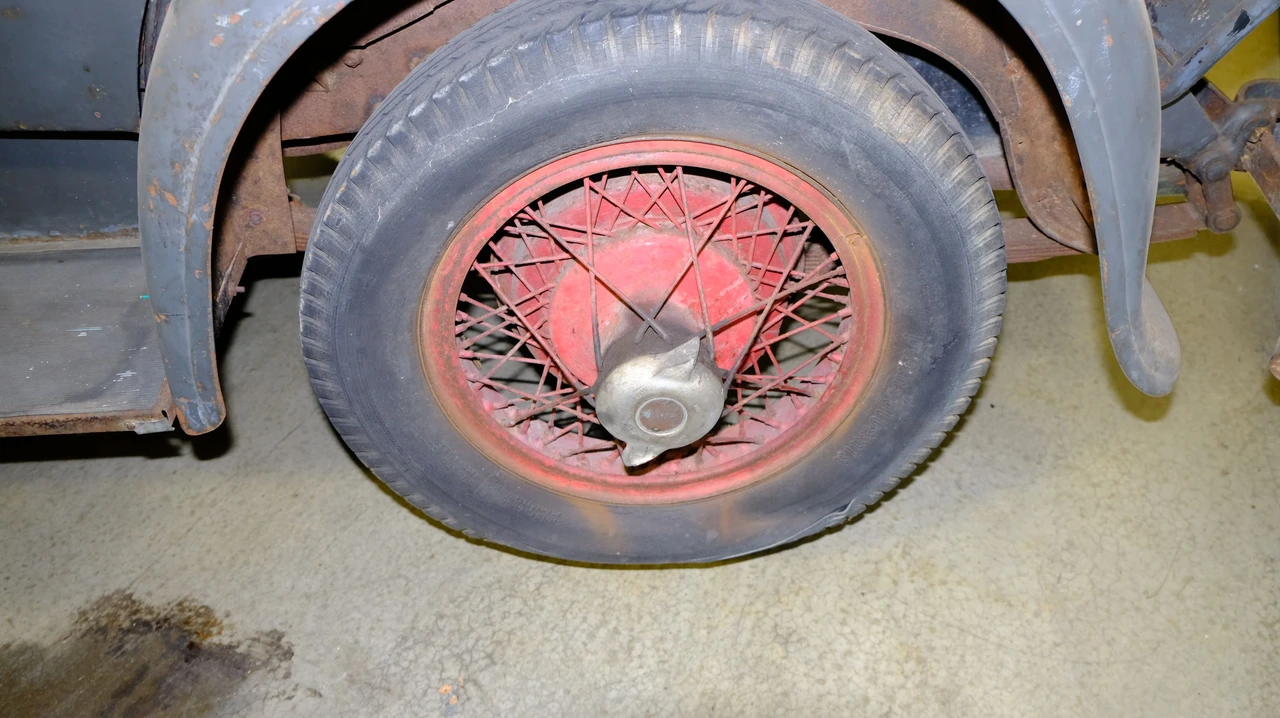 1930 Auburn Eight - Image 2 of 15