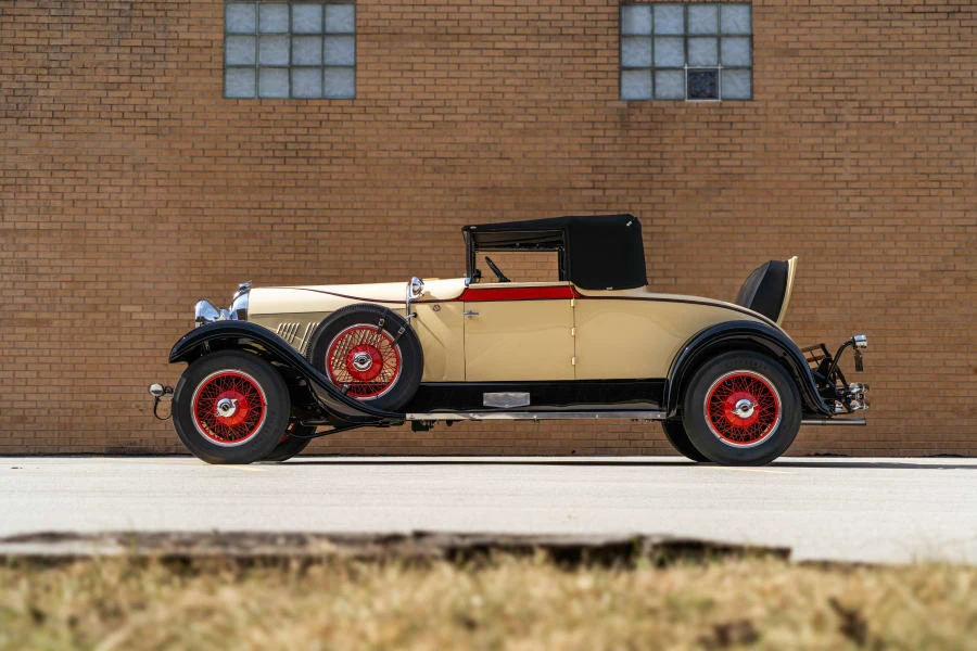 1930 Auburn Eight - Image 2 of 31