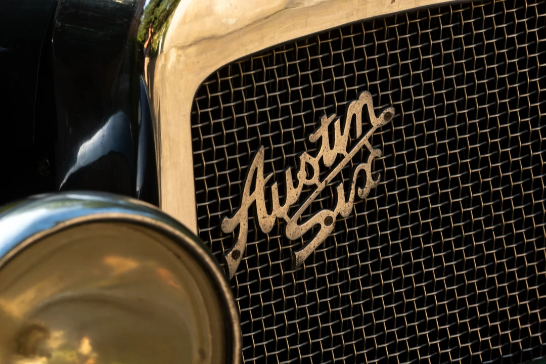 1930 Austin - Image 2 of 31