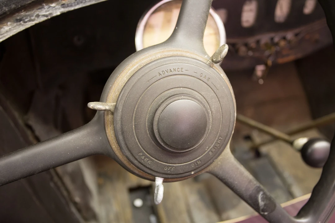 1930 Stutz Vertical Eight - Image 10 of 24