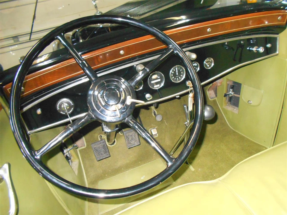1930 Cadillac V-12 - Image 11 of 14