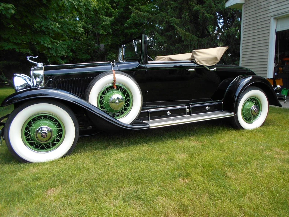 1930 Cadillac V-12 - Image 2 of 14