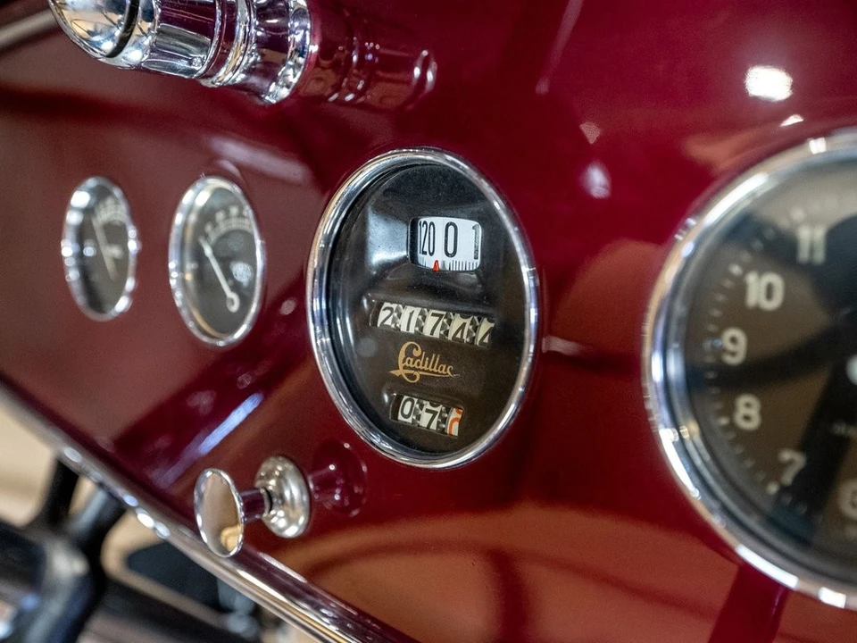 1930 Cadillac V-12 - Image 28 of 31