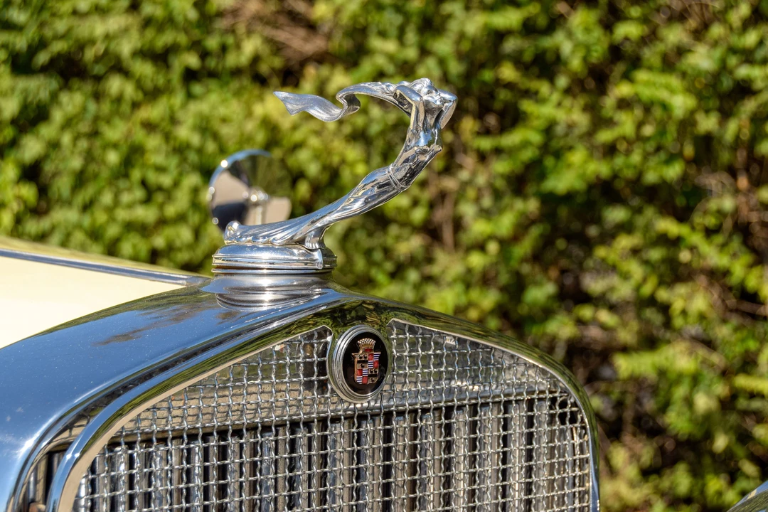 1930 Cadillac V-12 - Image 5 of 14